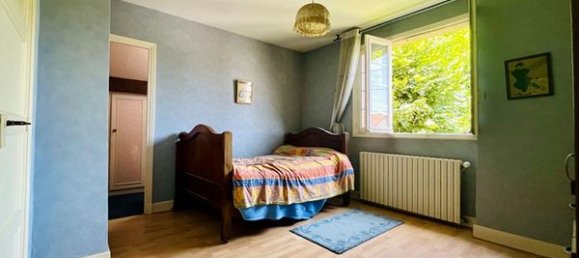 3 bedrooms House in Besancon, France No. 304779 4