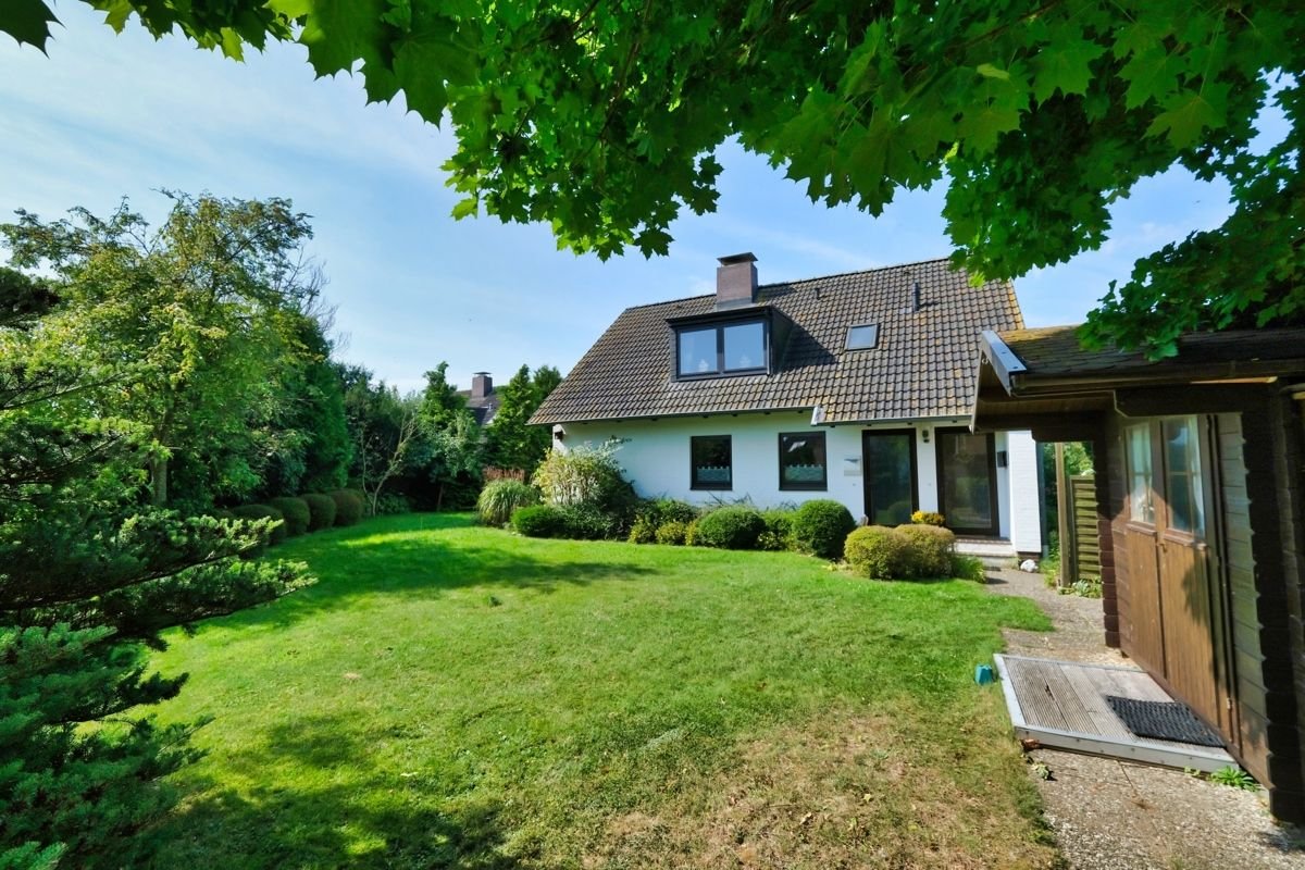 Дом с 6 комнатами в Шлезвиг-Гольштейн, Германия № 38819