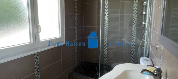 4 bedrooms Villa in Carrieres-sur-Seine, France No. 173011 15