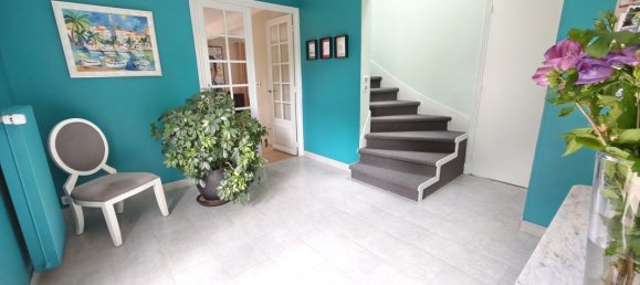 5 bedrooms House in Montmorency, France No. 328893 14