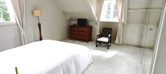 5 bedrooms House in Montmorency, France No. 328893 18