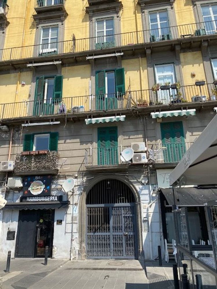 Studio in Naples, Italy No. 14008