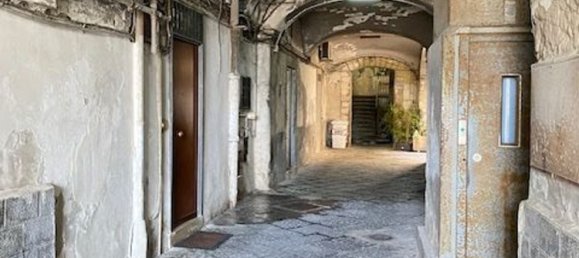 Studio in Naples, Italy No. 14008 7