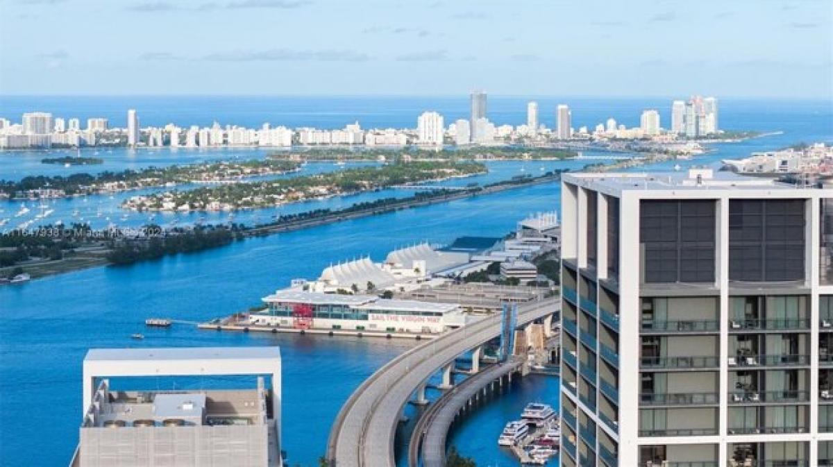 2 bedrooms House in Miami, USA No. 304155