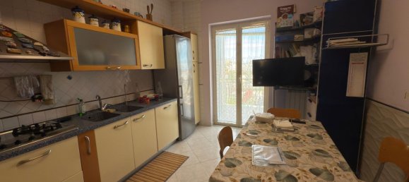 Квартира с 3 комнатами в Джульяно ин Кампанья, Италия № 127557 4