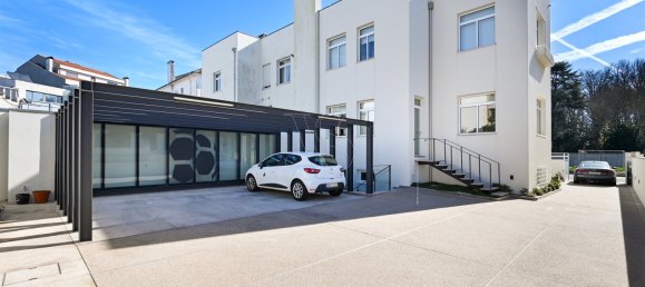 4 bedrooms Villa in Porto, Portugal No. 99571 3