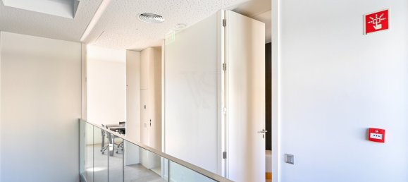 4 bedrooms Villa in Porto, Portugal No. 99571 11