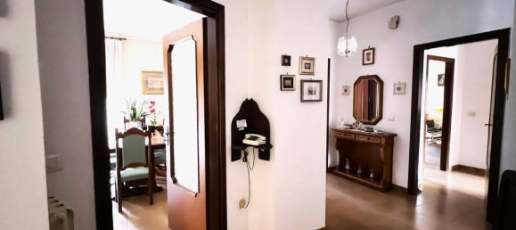 5 bedrooms Apartment in Cosenza, Italy No. 345989 8