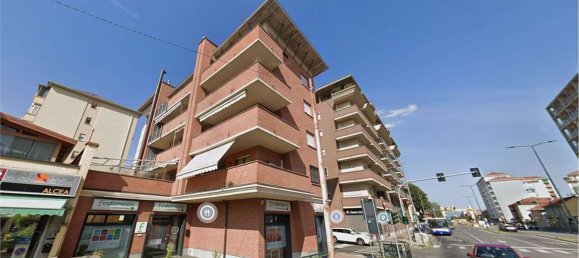 4-salle Appartement à Collegno, Italy No. 10186 5