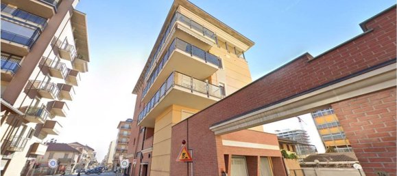 4-salle Appartement à Collegno, Italy No. 10186 2