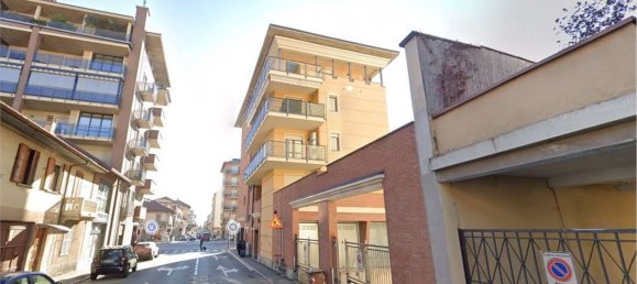 4-salle Appartement à Collegno, Italy No. 10186 3