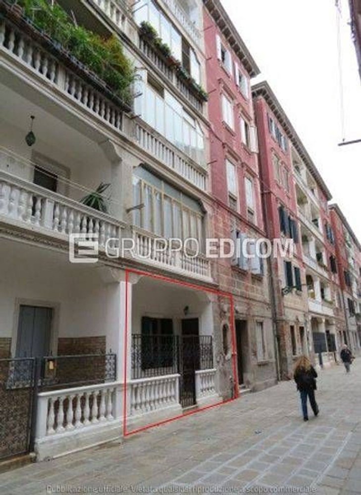 3 rooms Apartment in Venice, Italy No. 16121