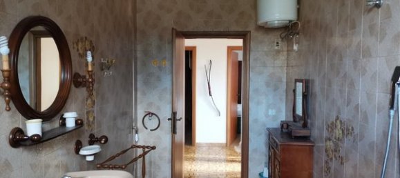4 rooms Apartment in Pomarance, Italy No. 225121 6