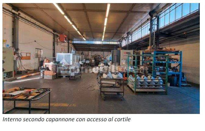 5غرفة مستودع في Jerago con Orago, Italy رقم 310132