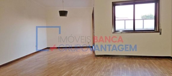 2 Schlafzimmer Wohnung in Porto, Portugal, Nr. 209236 3