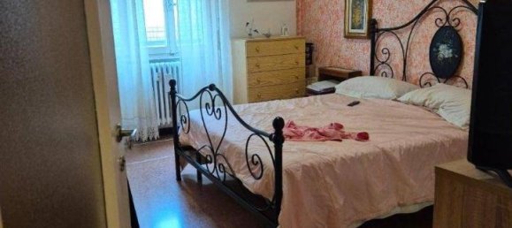 3 rooms Apartment in Tortona, Italy No. 109702 3
