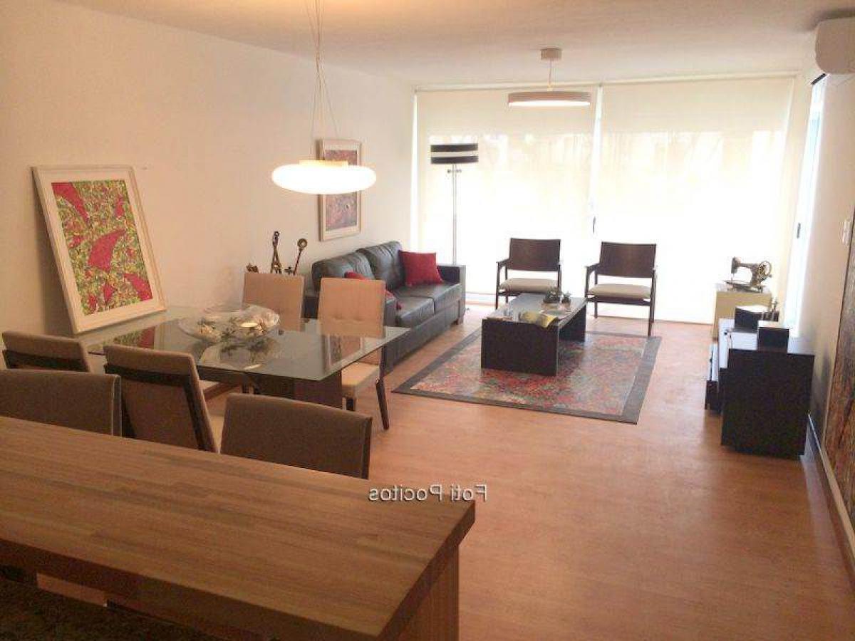 Estudio en Montevideo, Uruguay No. 9337