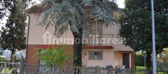 3 Schlafzimmer Villa in Fusignano, Italy, Nr. 307391 2