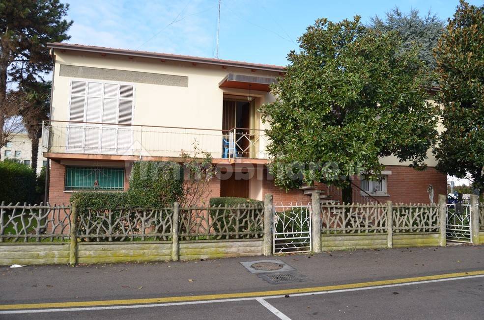 3 Schlafzimmer Villa in Fusignano, Italy, Nr. 307391