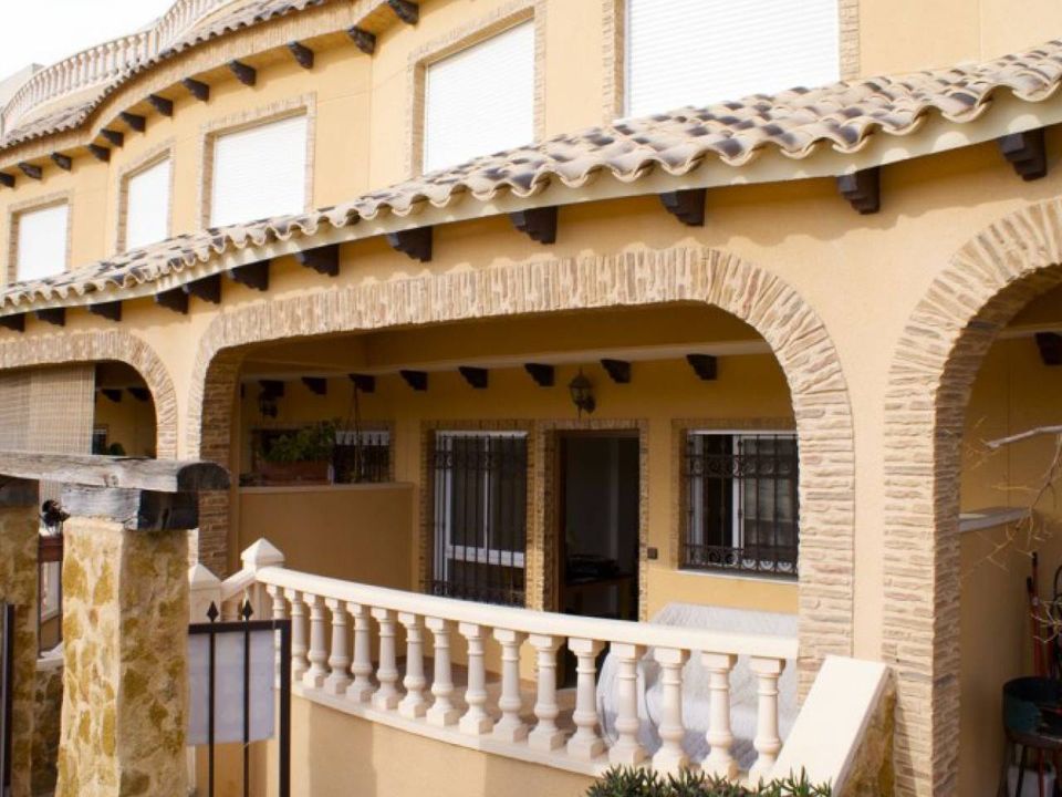 4 bedrooms Townhouse in Guardamar del Segura, Spain No. 190743