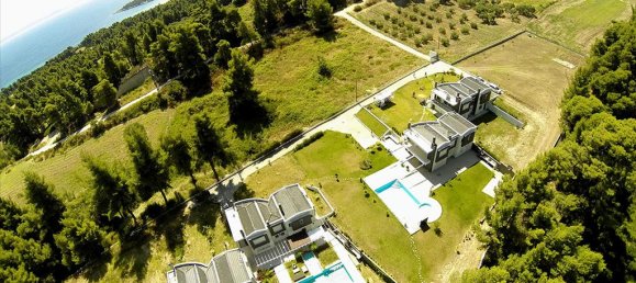 5 bedrooms Commercial property in Chalkidiki, Greece No. 8013 3