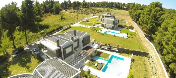 5 bedrooms Commercial property in Chalkidiki, Greece No. 8013 20