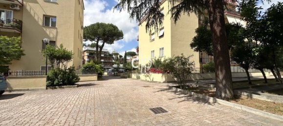 2 bedrooms Apartment in Rome, Italy No. 325148 24