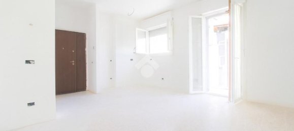 4 bedrooms Apartment in Sassuolo, Italy No. 347659 5