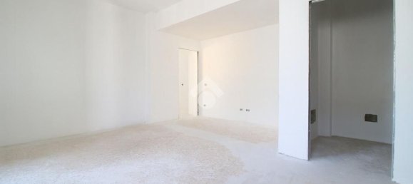4 bedrooms Apartment in Sassuolo, Italy No. 347659 2