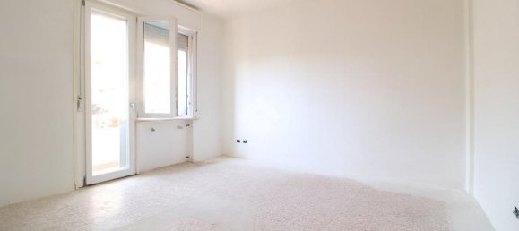 4 bedrooms Apartment in Sassuolo, Italy No. 347659 7