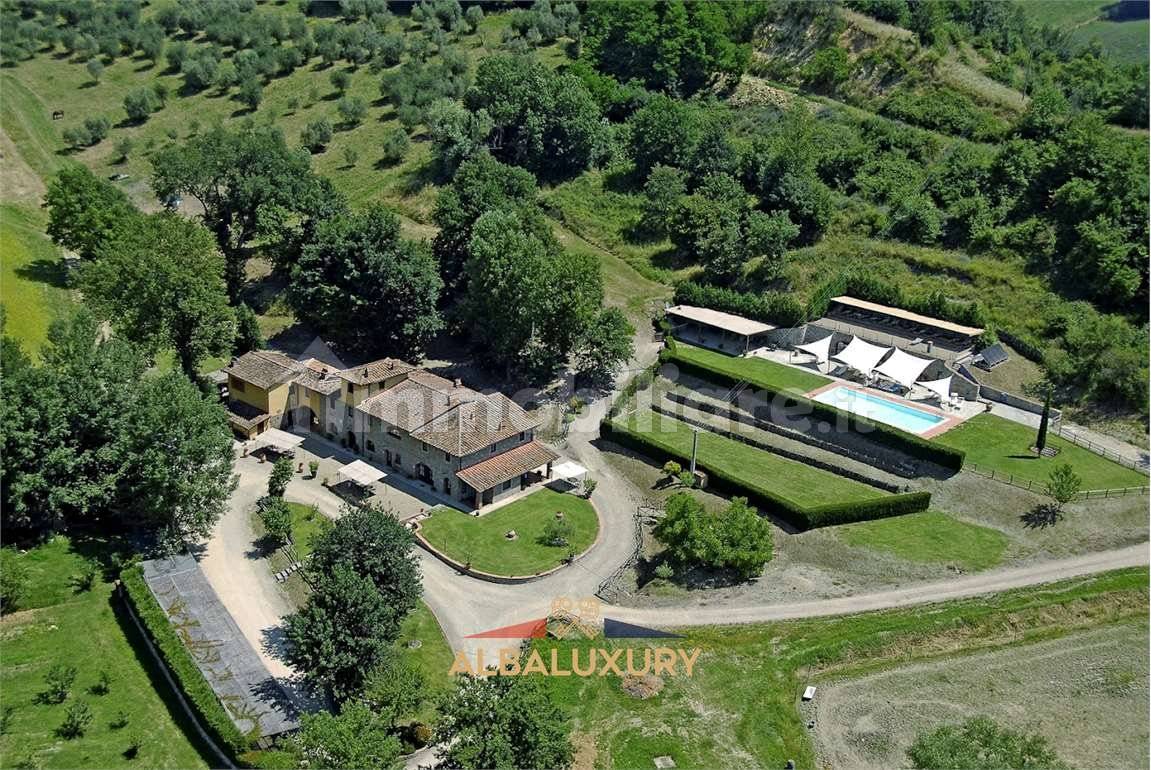 Villa de 22 dormitorios en Reggello, Italy No. 188370