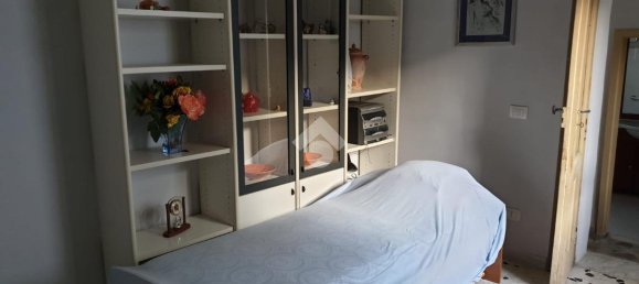 Квартира с 6 комнатами в Дураццано, Италия № 129640 4