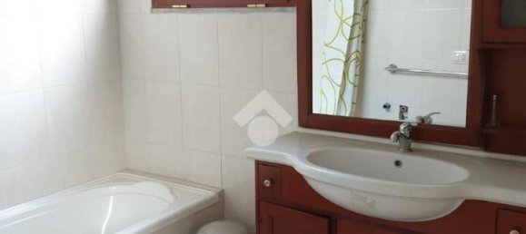 Квартира с 6 комнатами в Дураццано, Италия № 129640 8