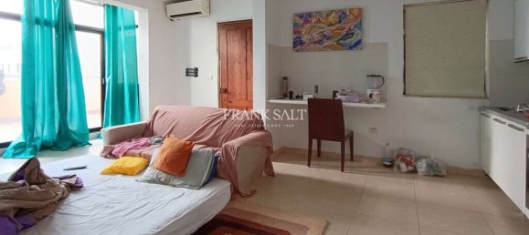 1 bedroom Penthouse in Pieta, Malta No. 1944 4