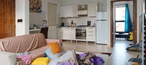 1 bedroom Penthouse in Pieta, Malta No. 1944 5