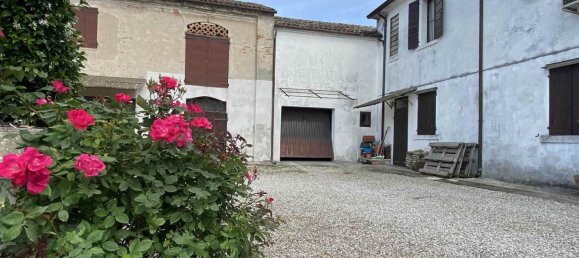 11-Zimmer Haus in Trecenta, Italy, Nr. 152054 19