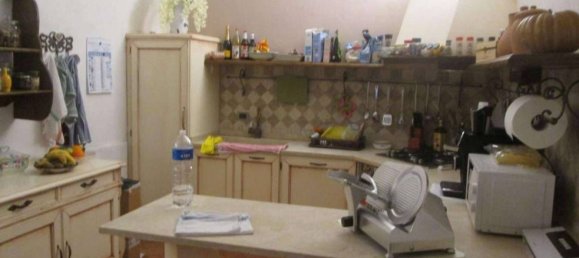 3غرفة شقة في Buti, Italy رقم 199532 2