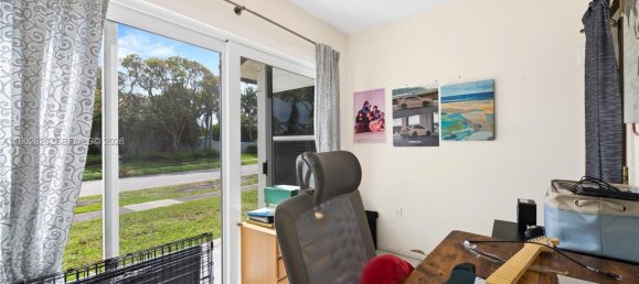 4 dormitorios villa en venta en Miami, Miami-Dade, Florida, USA № 614172 25