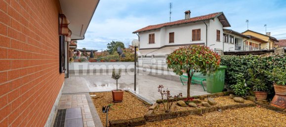 2 bedrooms Villa in Moncalieri, Italy No. 194815 10