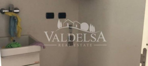 2 bedrooms Apartment in Poggibonsi, Italy No. 45320 10