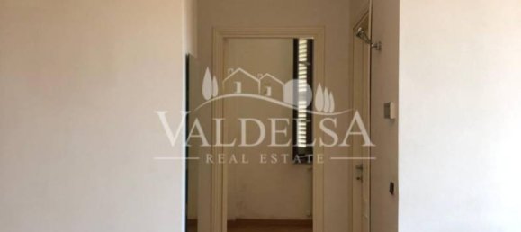 2 bedrooms Apartment in Poggibonsi, Italy No. 45320 11