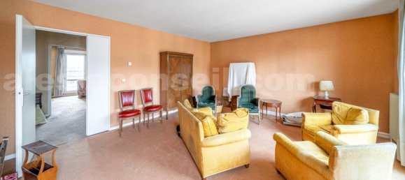 3 bedrooms Apartment in Montrouge, France No. 131147 4