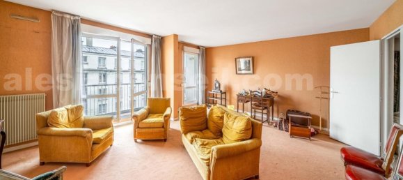 3 bedrooms Apartment in Montrouge, France No. 131147 2