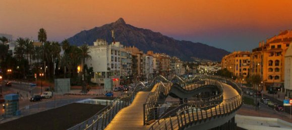 Gewerbliche Immobilie in Marbella, Spain 964m², Nr. 76590 3