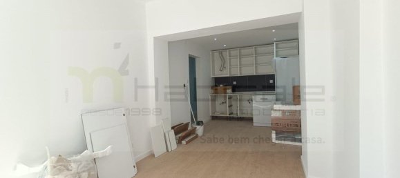 Apartamento de 2 dormitorios en Amadora, Portugal No. 301403 8