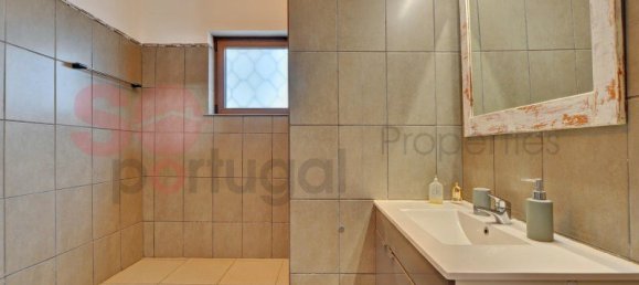 Дом с 4 спальнями в Вила Нова де Касела, Португалия № 112636 10