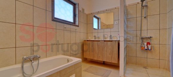 Дом с 4 спальнями в Вила Нова де Касела, Португалия № 112636 9