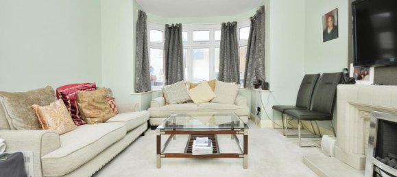 4 bedrooms House in Thornton Heath, United Kingdom No. 11579 3