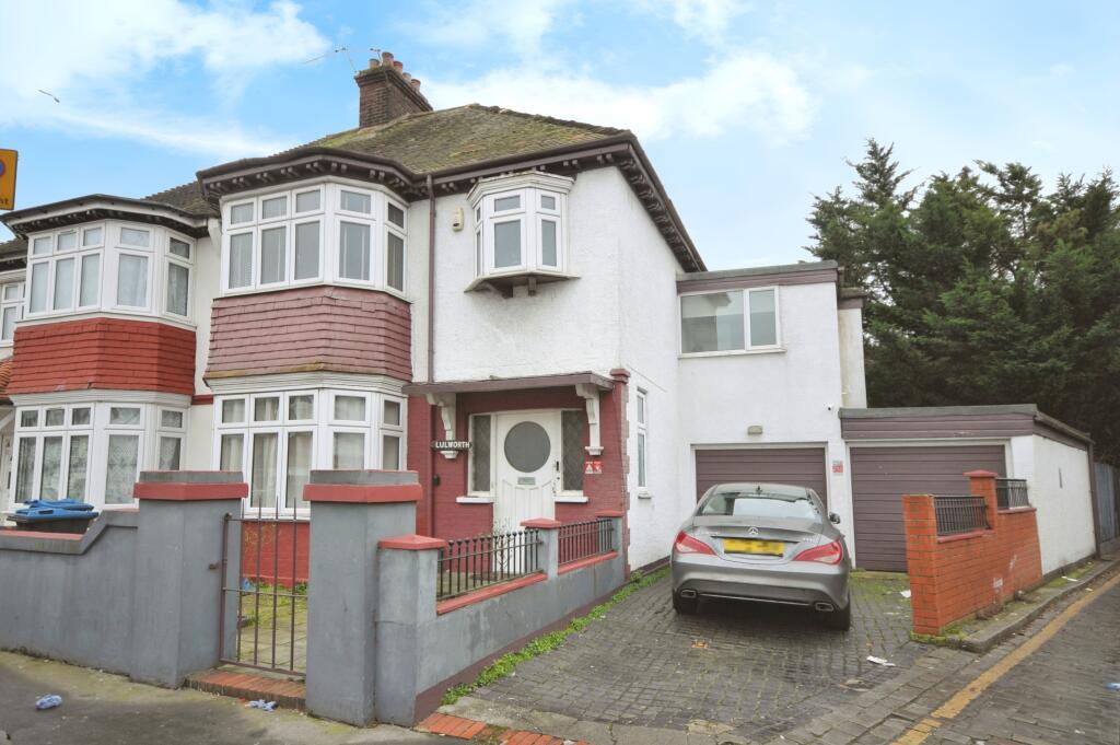 4 bedrooms House in Thornton Heath, United Kingdom No. 11579