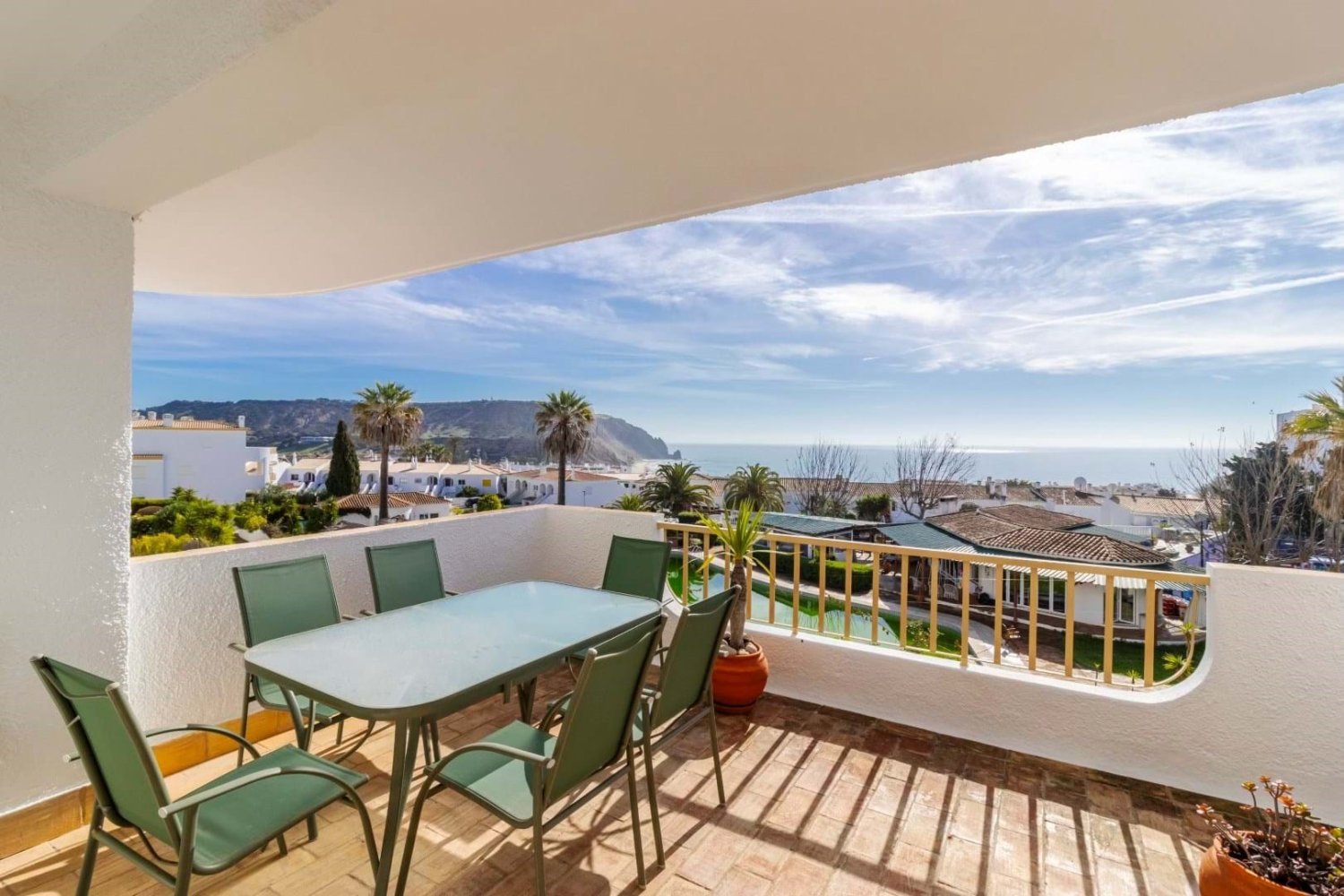 Apartamento de 2 dormitorios en Luz, Portugal No. 128728